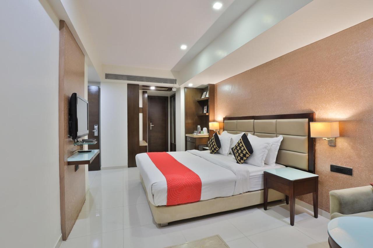 Krios Hotel Ahmedabad Exterior photo