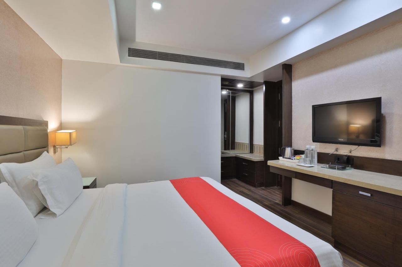 Krios Hotel - Near Sg Highway, Ahmedabad Exterior photo