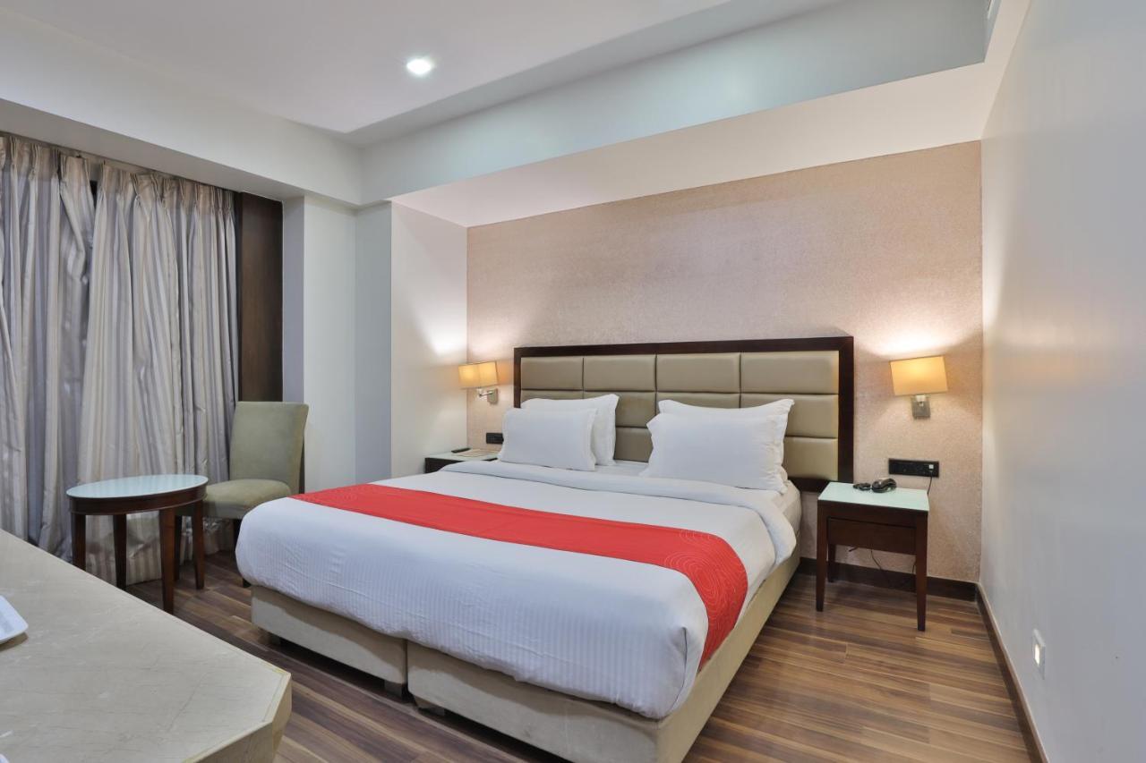 Krios Hotel - Near Sg Highway, Ahmedabad Exterior photo