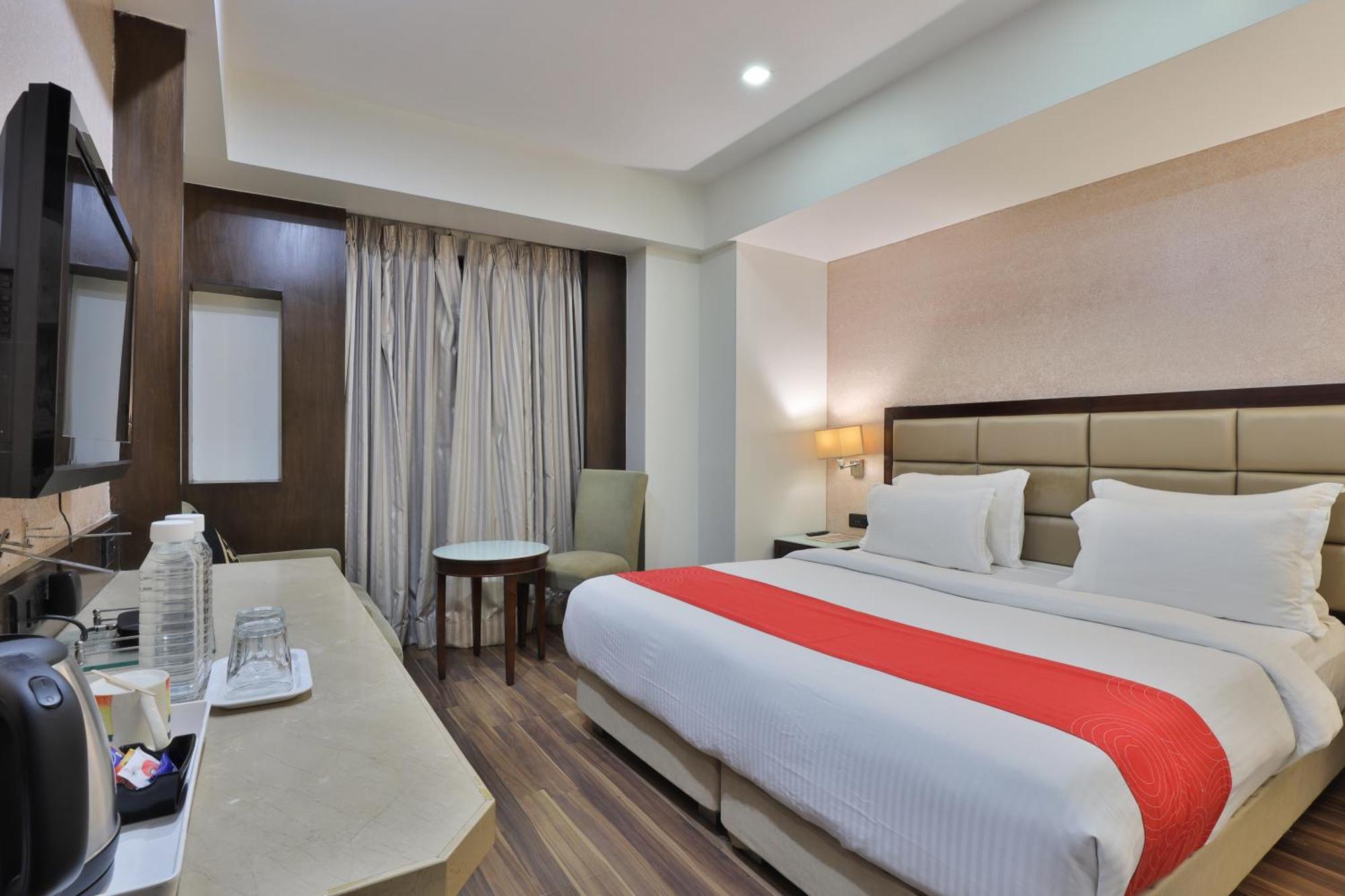 Krios Hotel Ahmedabad Exterior photo
